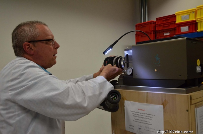 【工厂谍照】：徕卡Summilux-C电影镜头是如何生产出来的