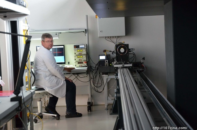 【工厂谍照】：徕卡Summilux-C电影镜头是如何生产出来的